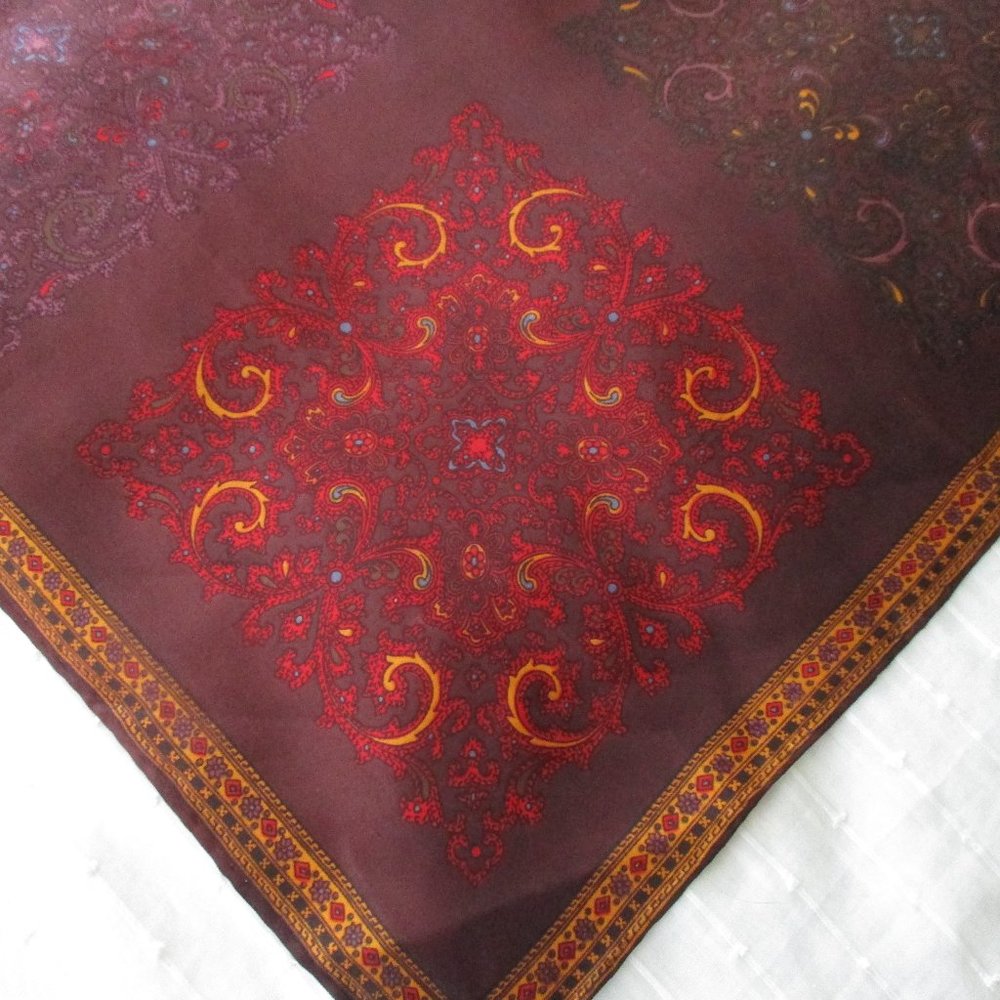 Plum & gold paisley scarf - Picture 6 of 9